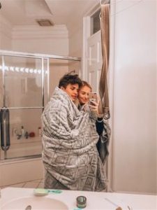 80 romantic photos for your perfect 2020 couple goals aninspiring com romantic photos for your perfect 2020